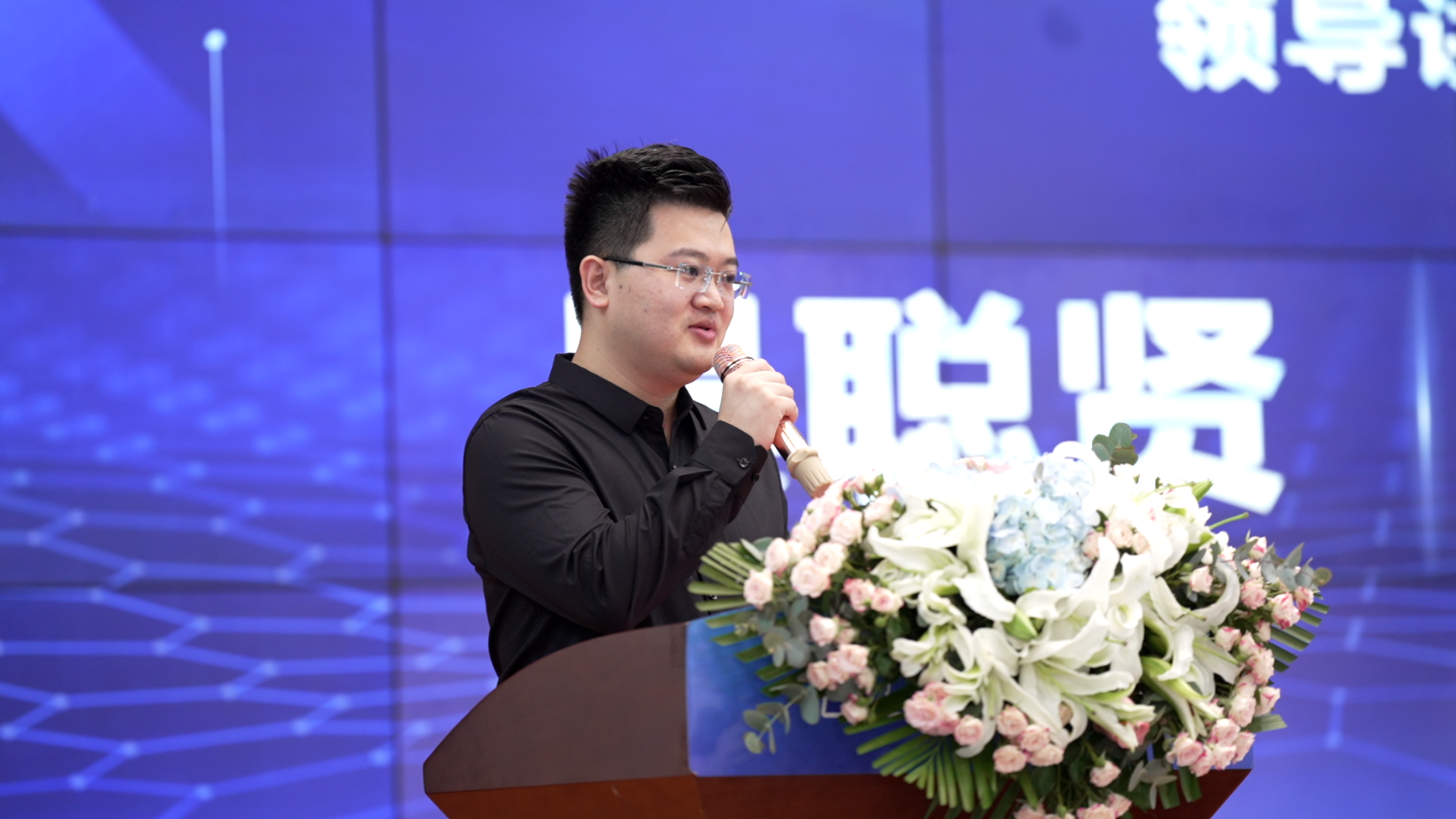 喜讯 | 重庆宇隧再次单笔亿元设备采购签约仪式圆满举行！