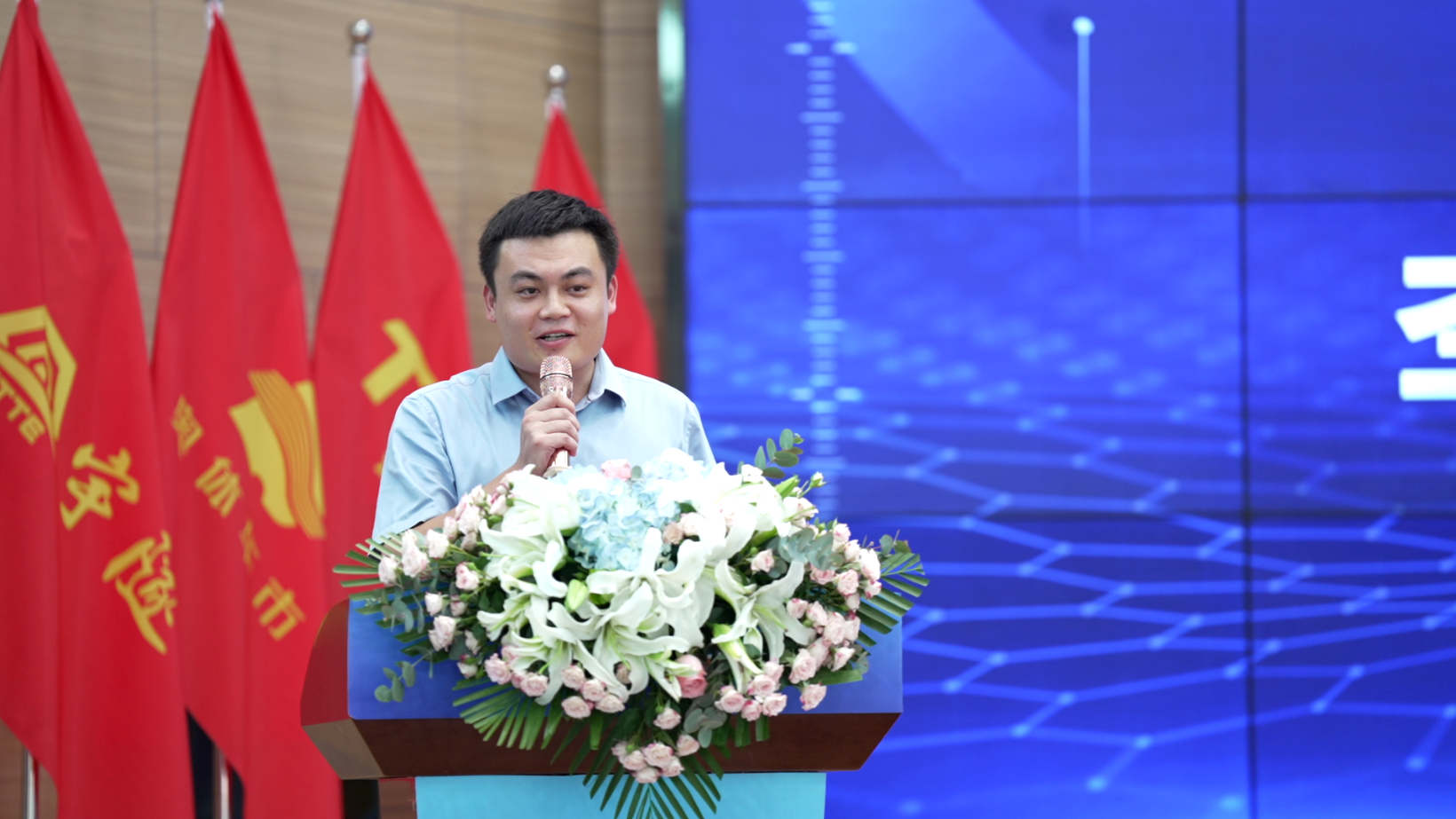 喜讯 | 重庆宇隧再次单笔亿元设备采购签约仪式圆满举行！